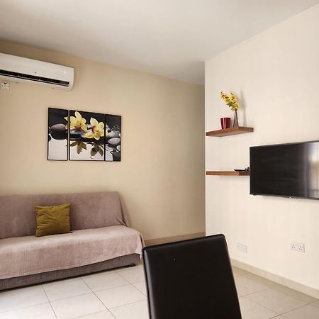 Sea Views Apartment-Wifi-Sleep 5 Marsaskala Extérieur photo