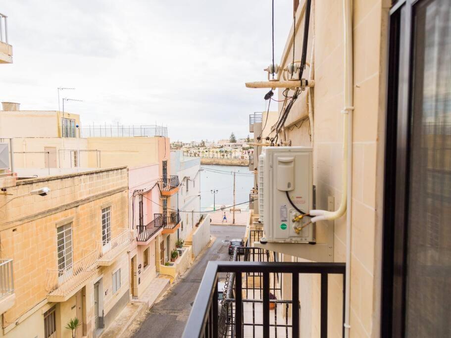 Sea Views Apartment-Wifi-Sleep 5 Marsaskala Extérieur photo